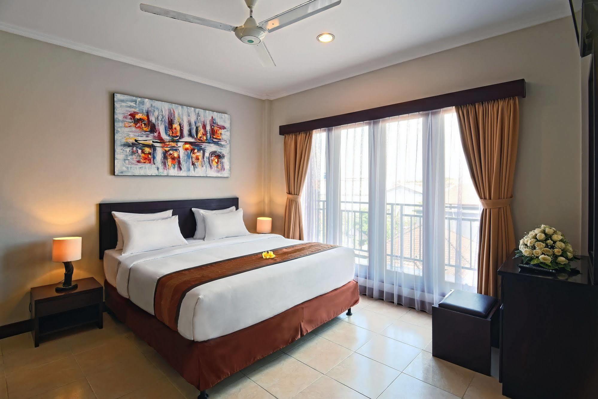 Kuta Town House Apartments Екстер'єр фото
